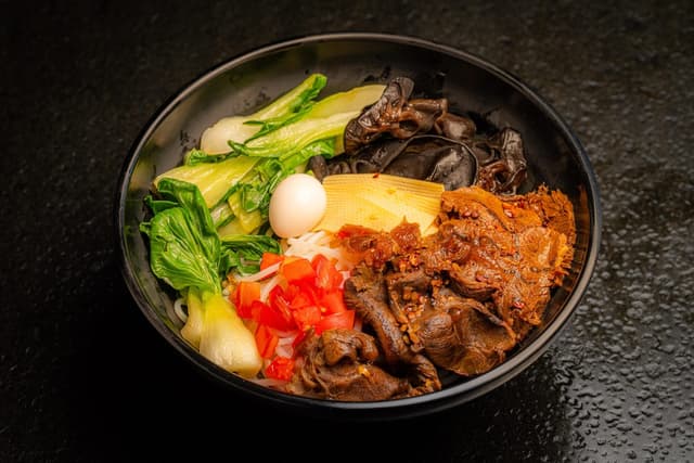 剁椒牛肉米线 Pickled Pepper Beef Mixian
