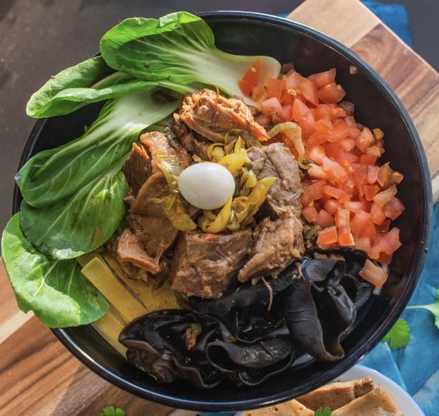 老坛酸菜牛肉米线套餐 Sauerkraut Beef Rice Noodle Combo